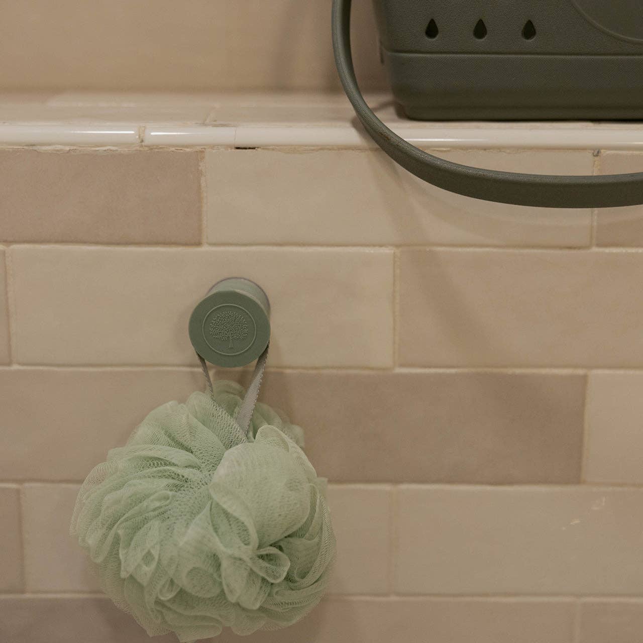 Parker Baby Co. - Wholesale Bath caddy - Silicone Bath Hook4