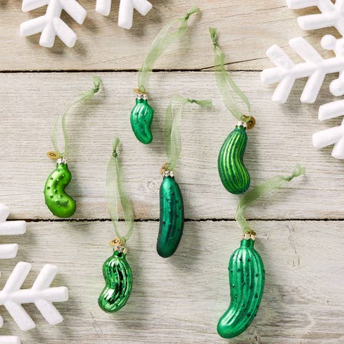 DEMDACO - Wholesale Ornament - Pickle Ornaments Game1