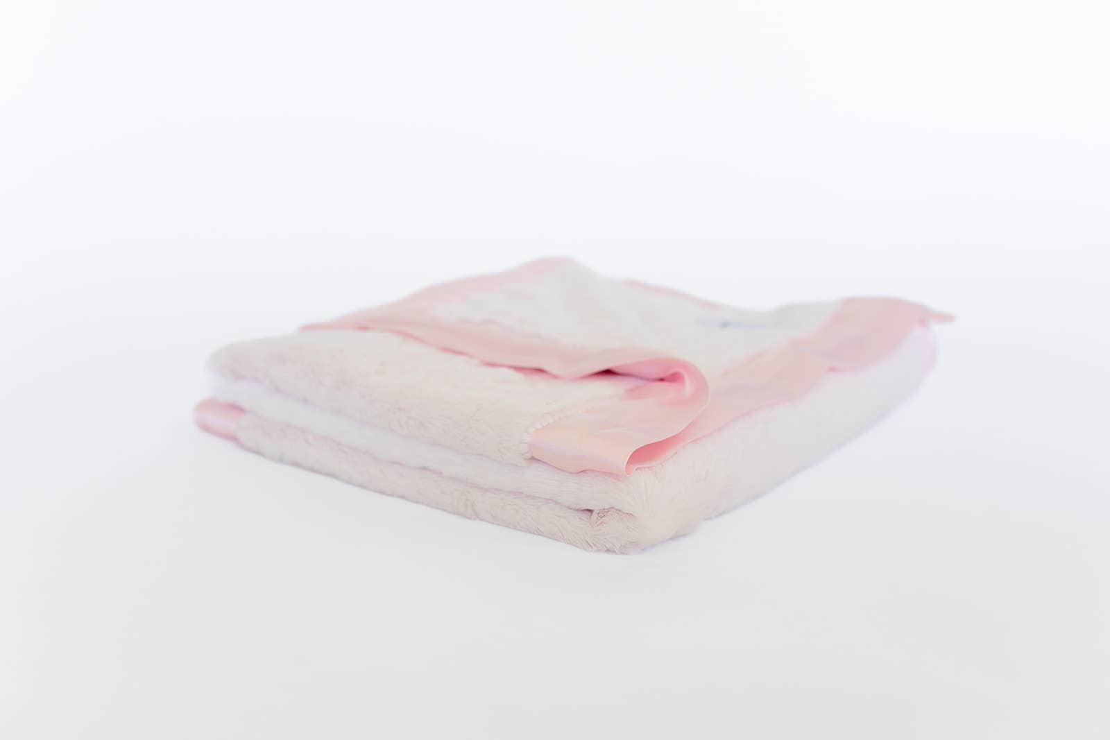 ellie and sam – Engroshandel Hyggetæppe - Baby – Luksus Satin Kant Tæppe - Lyserød7