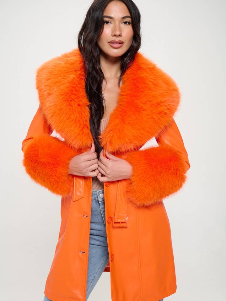 Abrigo largo Emberlong de cuero vegano con cuello y puños de pelo sintético desmontables para venta al por mayor de Coalition Apparel Inc