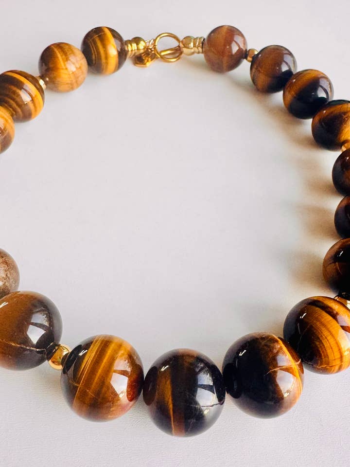 Tigers öga jumbohalsband för wholesale av Magick Collective