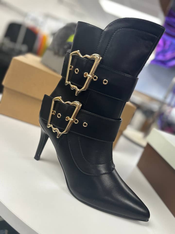 Guldspænde Støvle - SORT for engroshandel hos Italy's Kloset