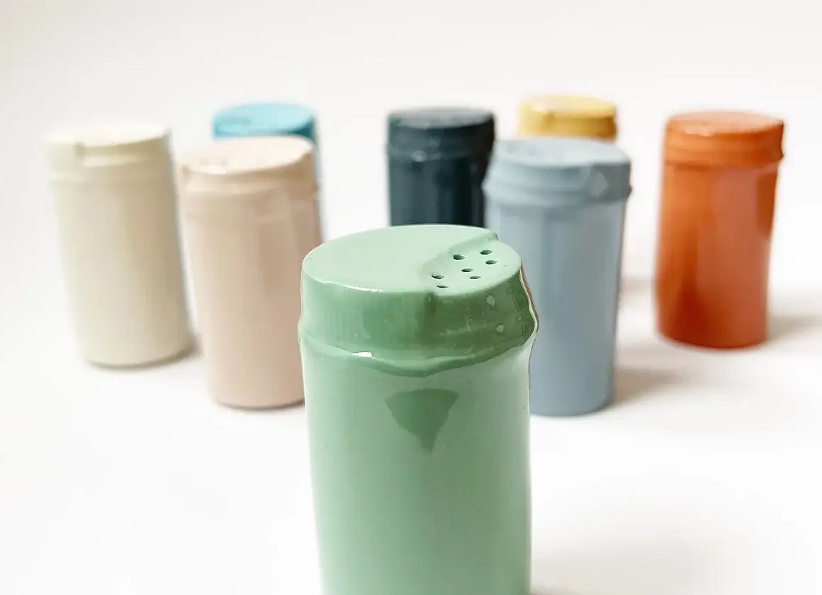 moij design - Wholesale Salt & Pepper Shaker Set - Soltdöös - salt shaker1