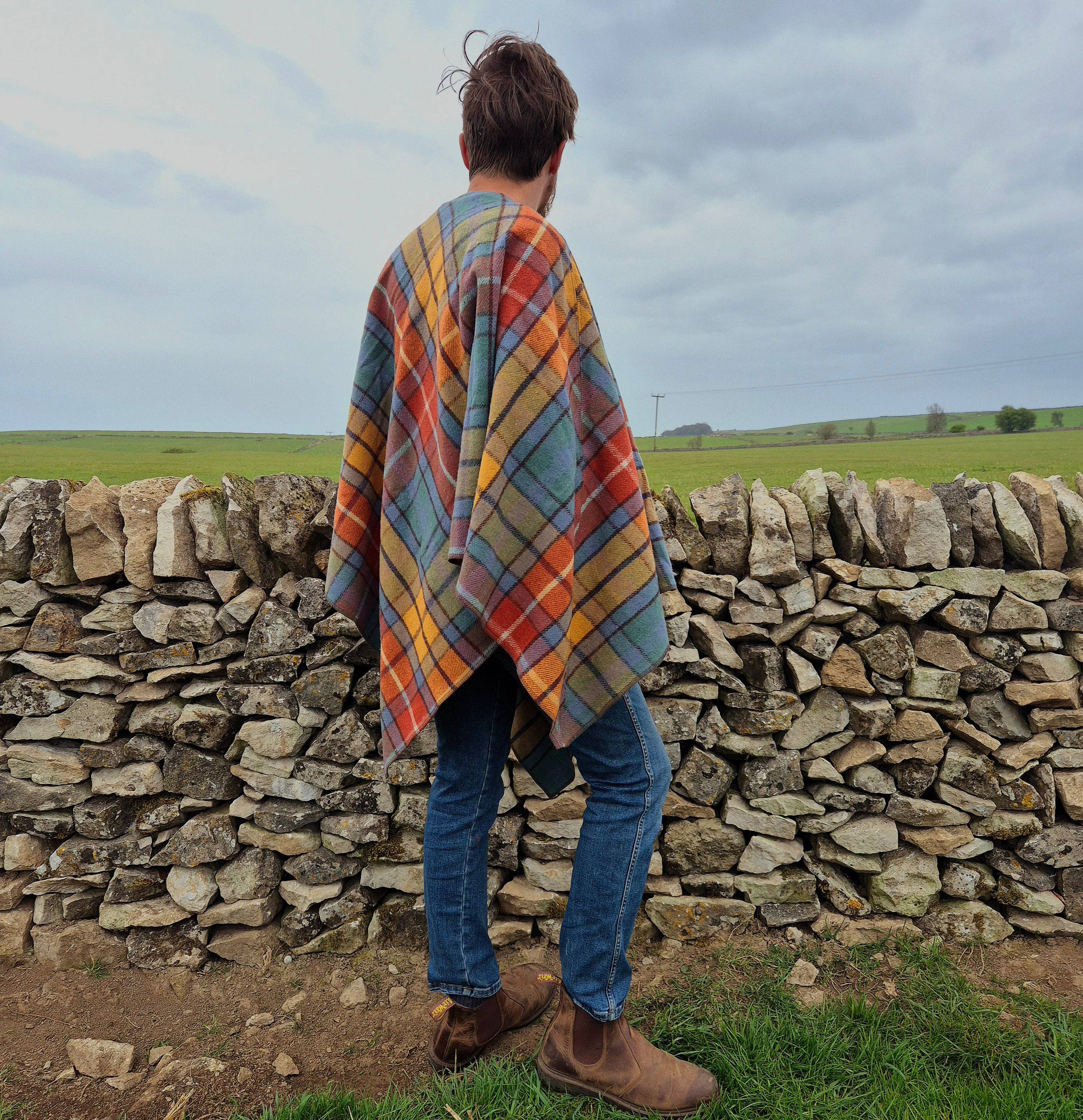 Journeyman Handcraft – wholesale Poncho – Men′s – Wool Poncho3