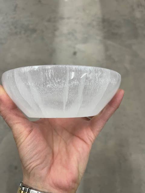 Casablanca Exports - Wholesale Decorative Plate/Dish/Bowl - Deep 14cm Selenite Round Bowl1