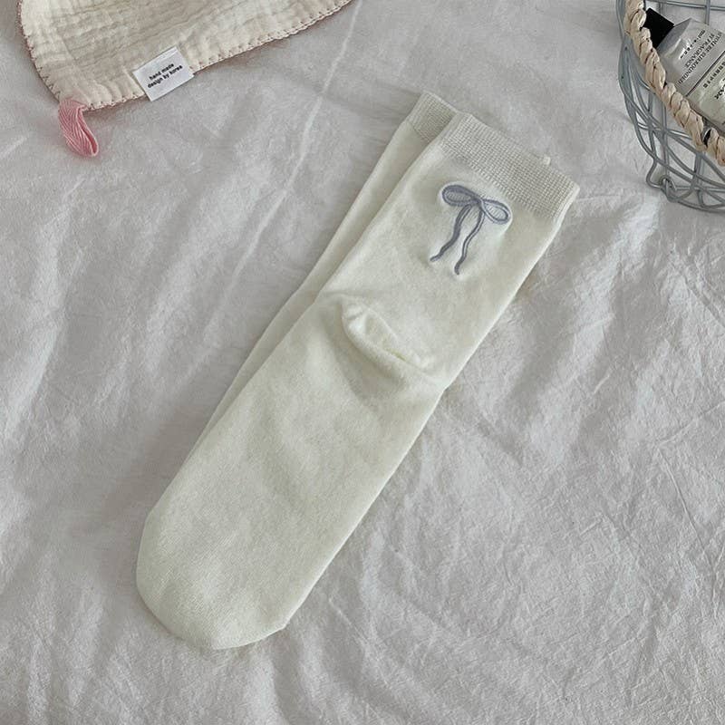 JOSSLYN by wall to wall - Wholesale Socks - Women's - BOW COLORFUL MID CALF LENGTH SOCKS | 40S020596