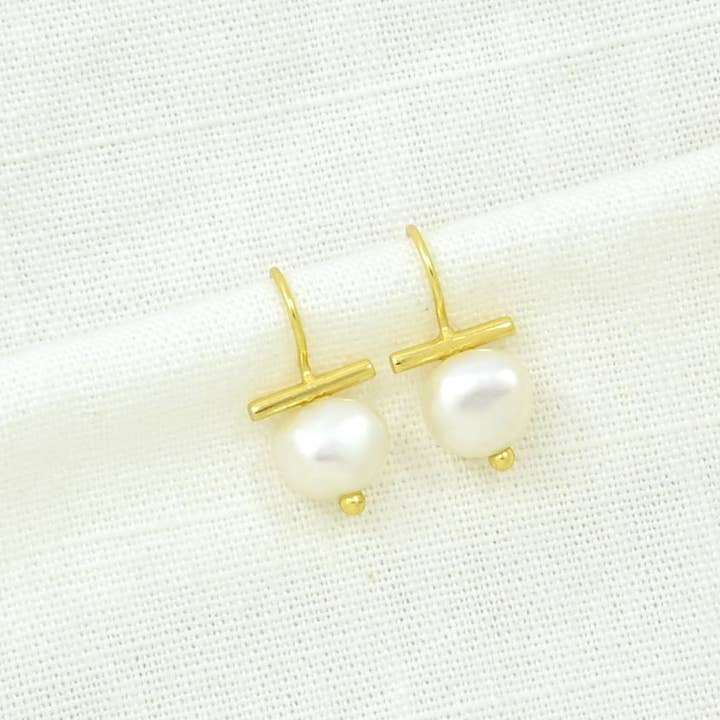 Schmuckoo Berlin - Wholesale Dangle Earrings - Baroque Pearl Gold Earring