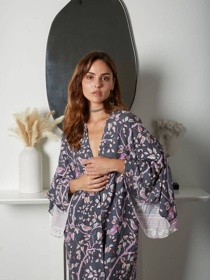 Kimono Novalee pour la vente par The Fox and The Mermaid