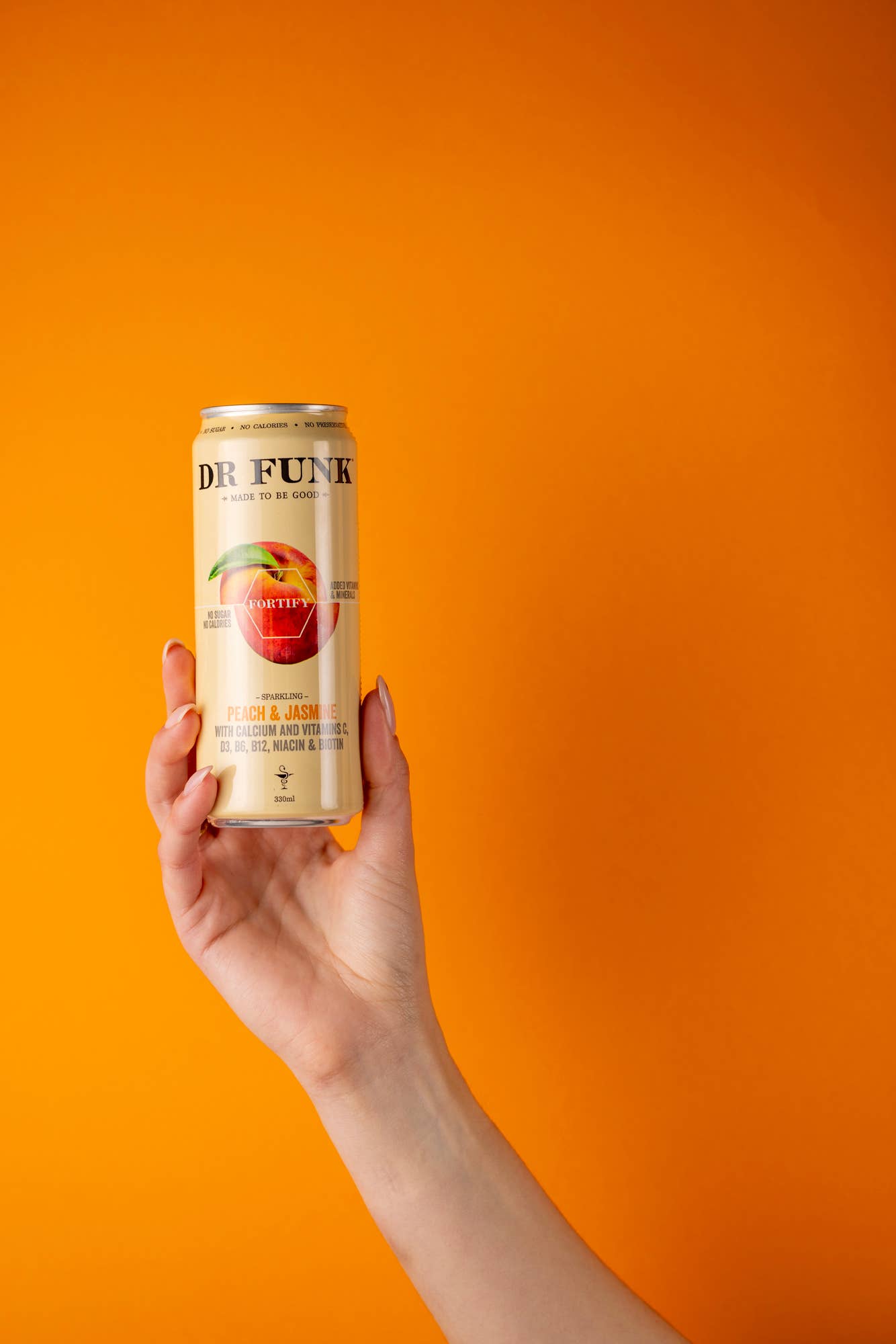 Dr Funk – wholesale Sparkling water – Peach & Jasmine flavoured water with 7 essential nutrients2