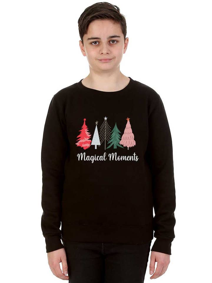 Trendy Toggs Børn Magiske øjeblikke Juletræ Jumper Sort for engroshandel hos Trendy Toggs