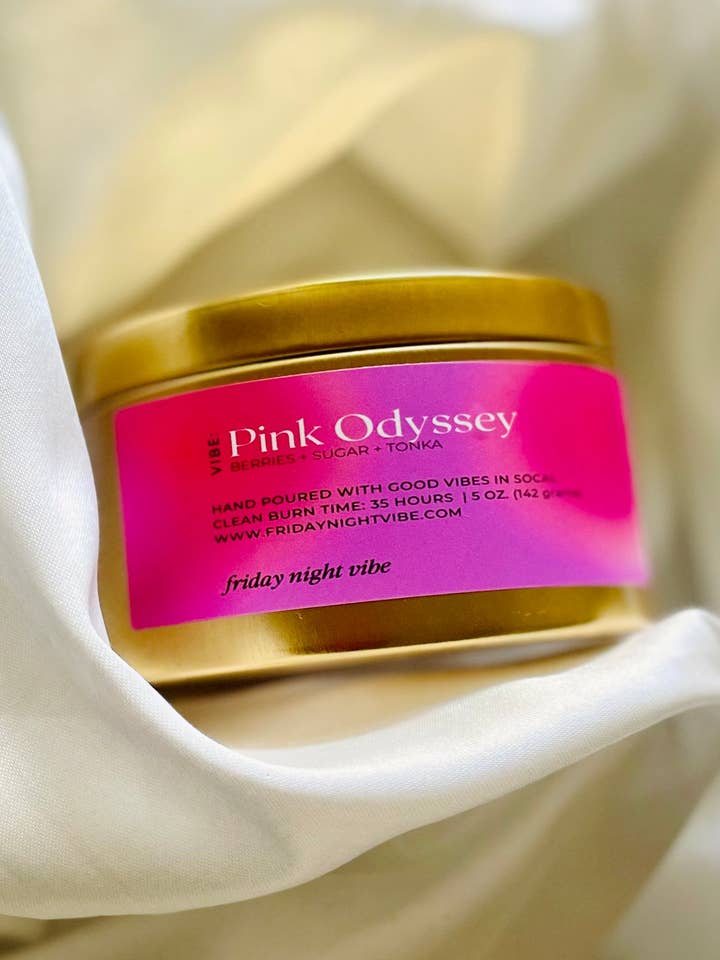 Pink Odyssey ~ Bougie de voyage pour la vente par Friday Night Vibe