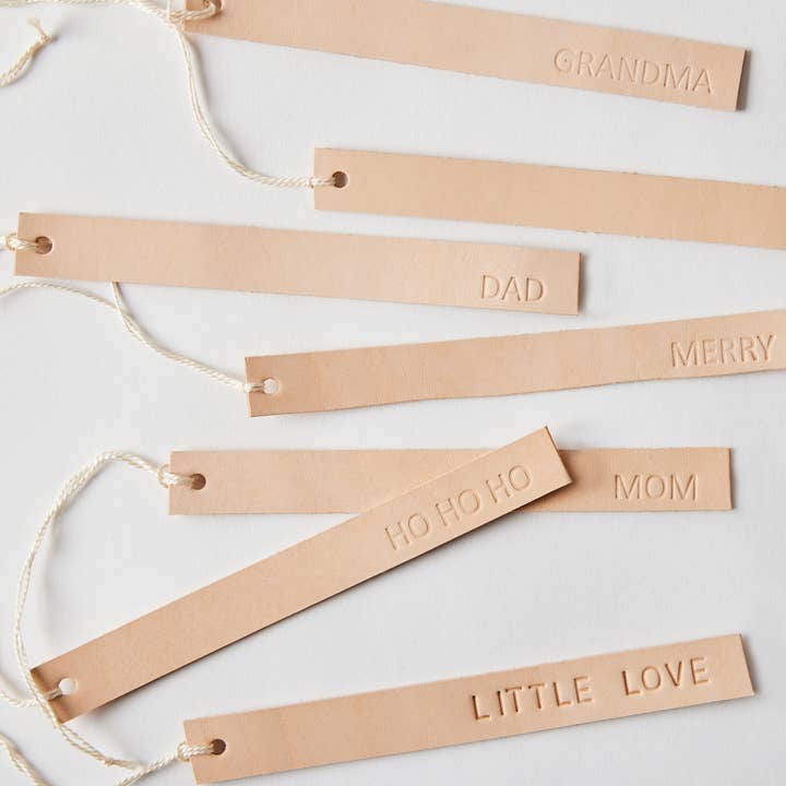 Leren labels met monogram - Gepersonaliseerde cadeaulabels voor wholesale door Celina Mancurti, LLC