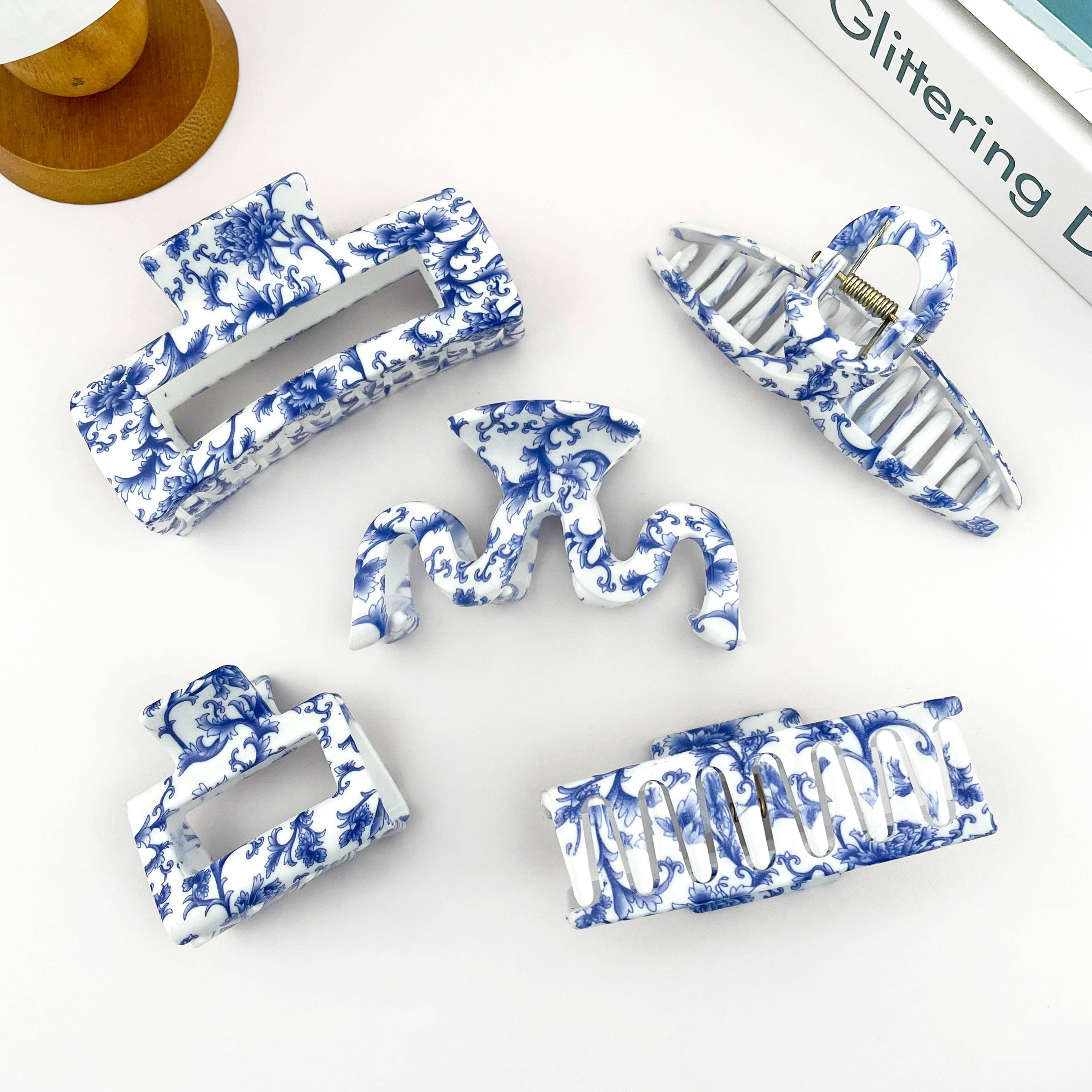 SoapElenGlen - Wholesale Hair Clip - Women's - Blue and White Porcelain Textured Claw Clip7