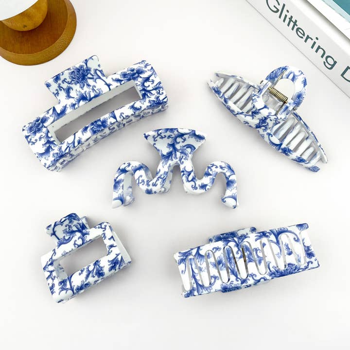 SoapElenGlen - Wholesale Hair Clip - Women's - Blue and White Porcelain Textured Claw Clip7