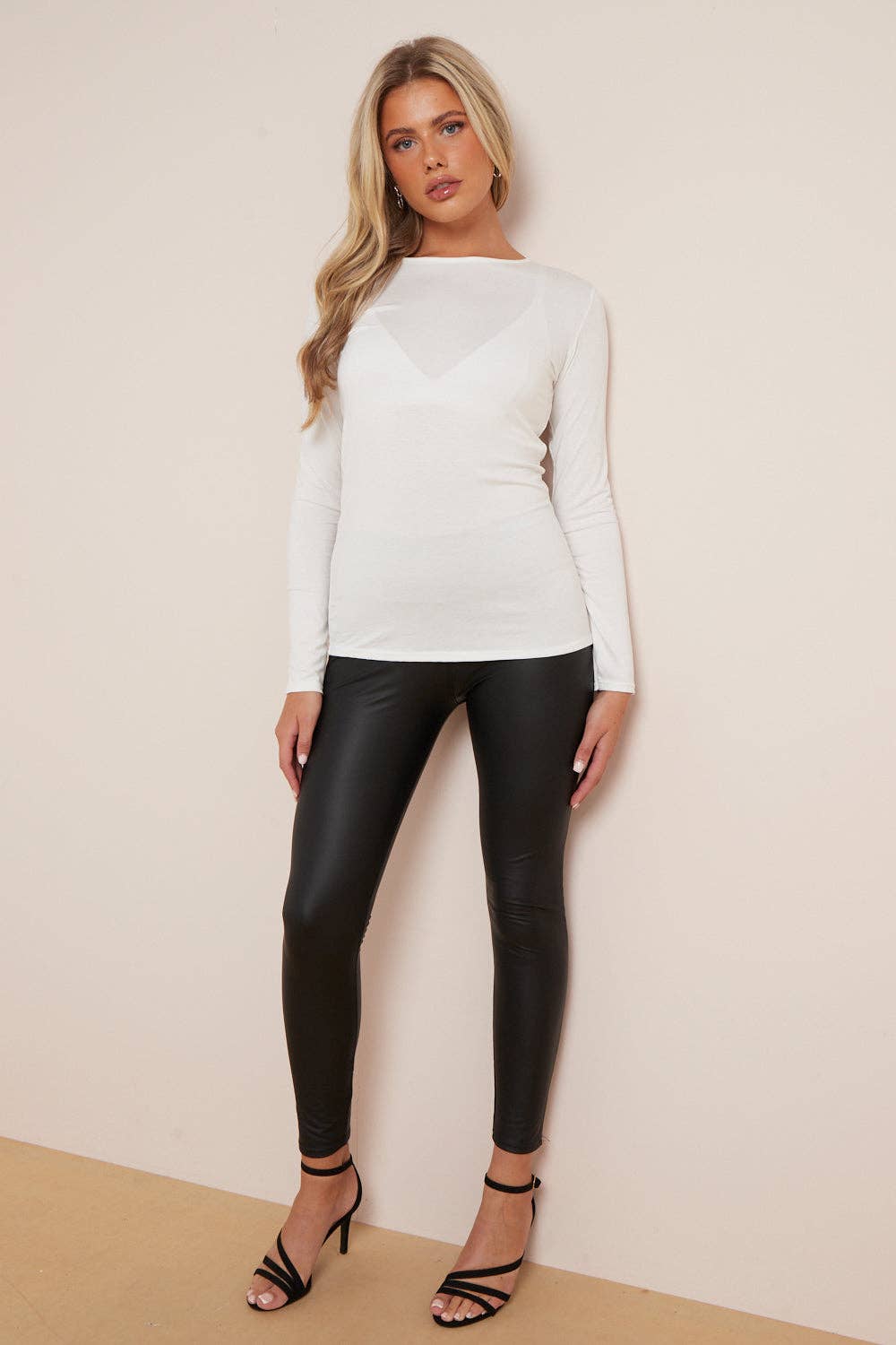 Aftershock London – wholesale Knit top – Women's – White Round Neck Long Sleeve Top1
