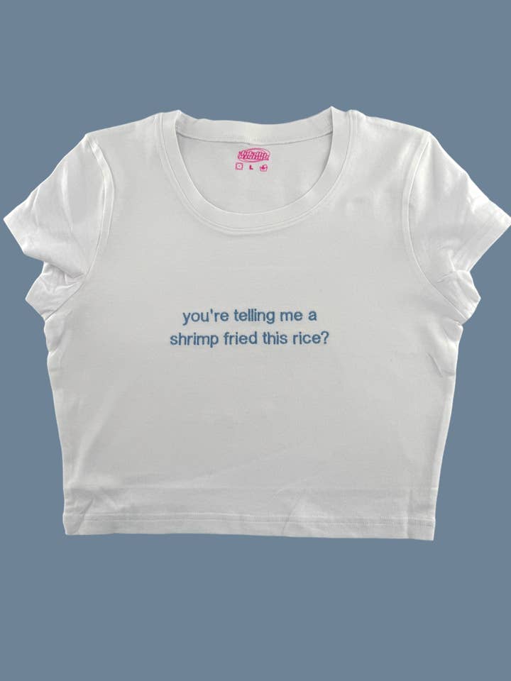 Je vertelt me dat een garnaal deze rijst heeft gebakken? Crop Top voor wholesale door Totally Iced Out
