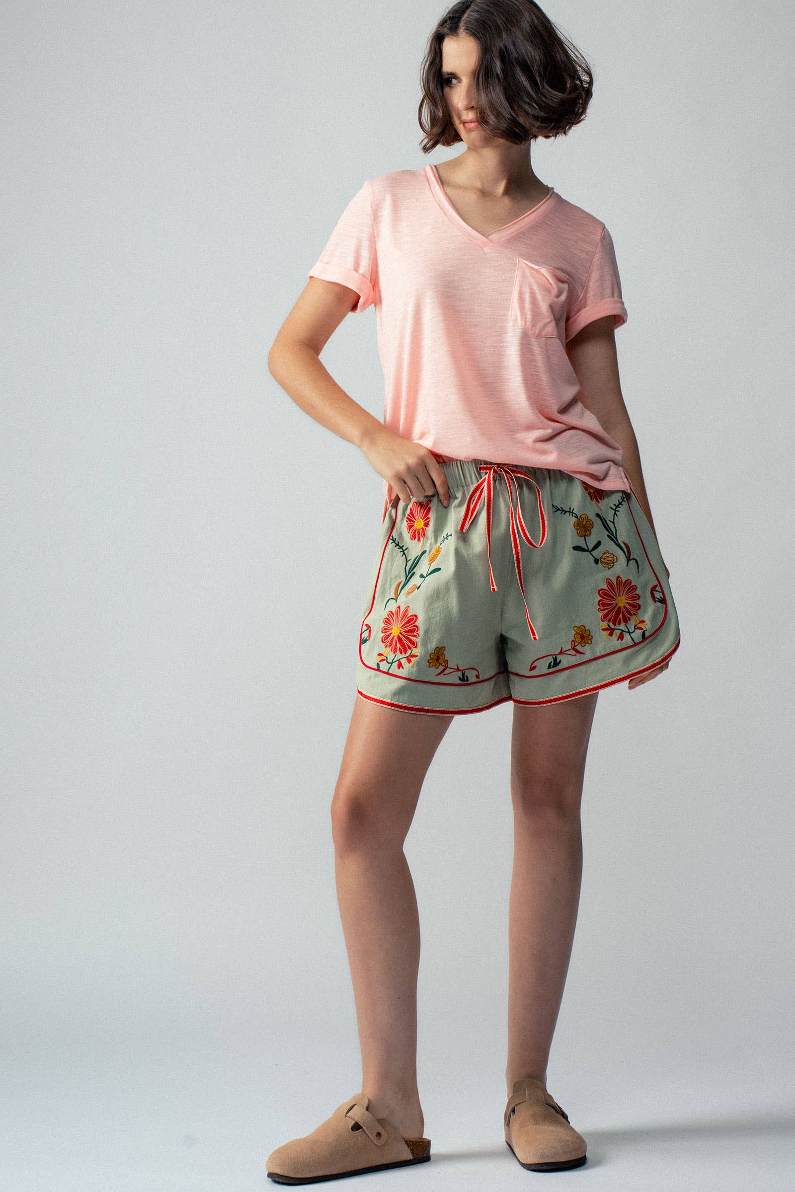 Urban Daizy - Wholesale T-Shirt - Women's - Rolled Sleeve V-Neck Pocket Tee24