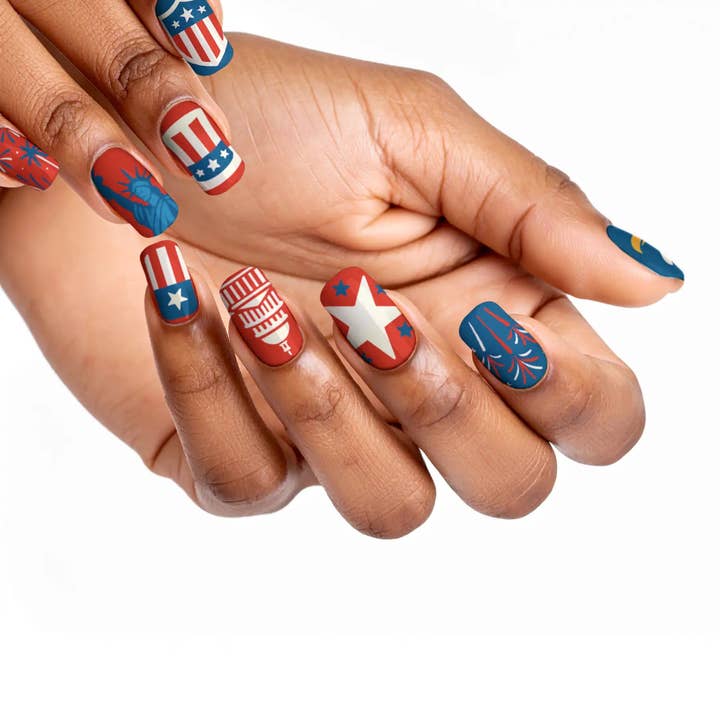 Fyrværkeri Fest Arbejdsfejring Påsætning Negle for engroshandel hos FYNE BODY