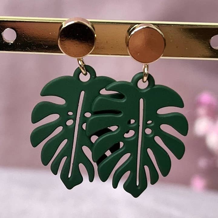 plantyintroverts - Wholesale Dangle Earrings - Green Monstera leaf earrings in gold, natural jewelry0
