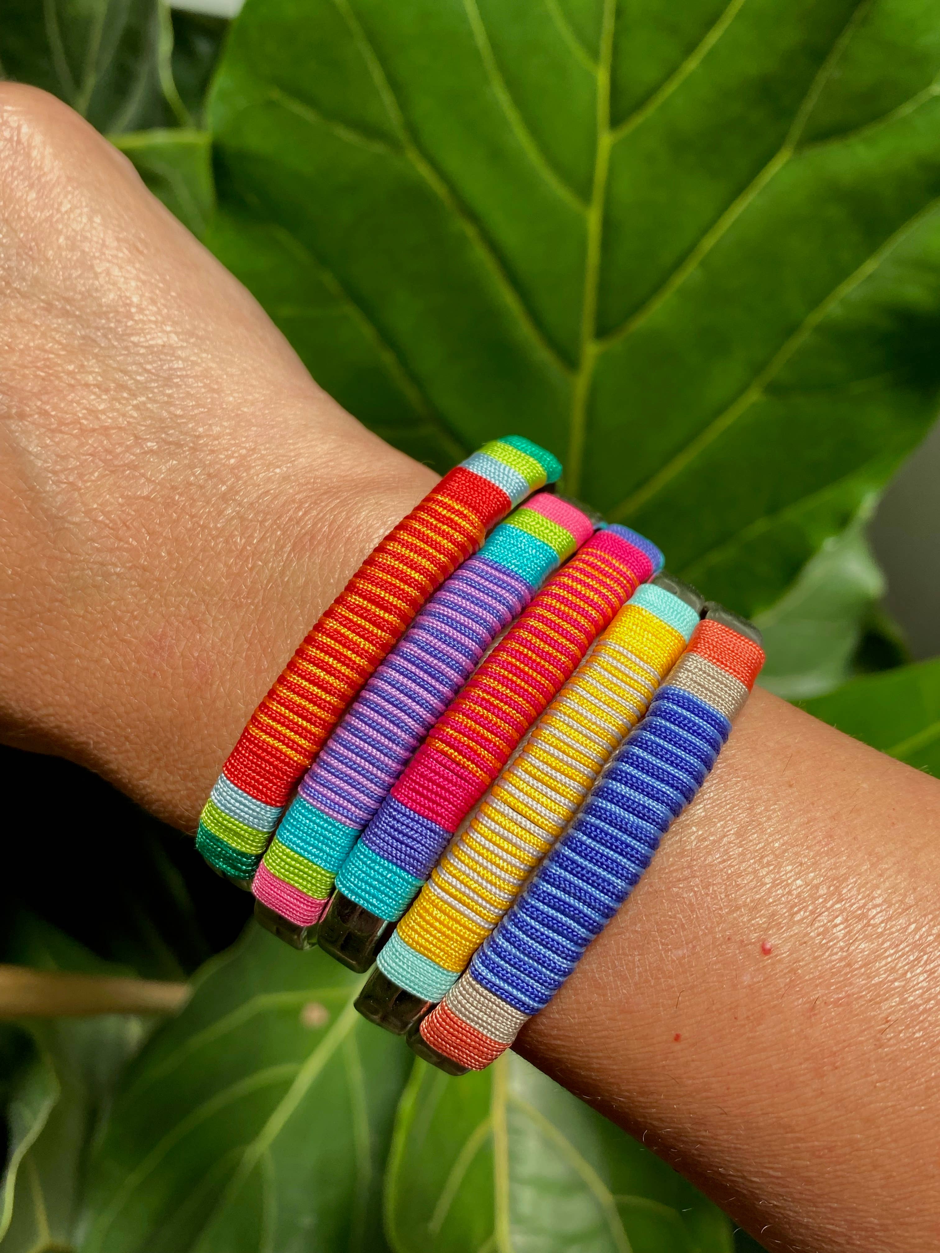 Araracuara - Wholesale Bangle Bracelet - GUATAPURI adjustable bracelet with colorful threads19