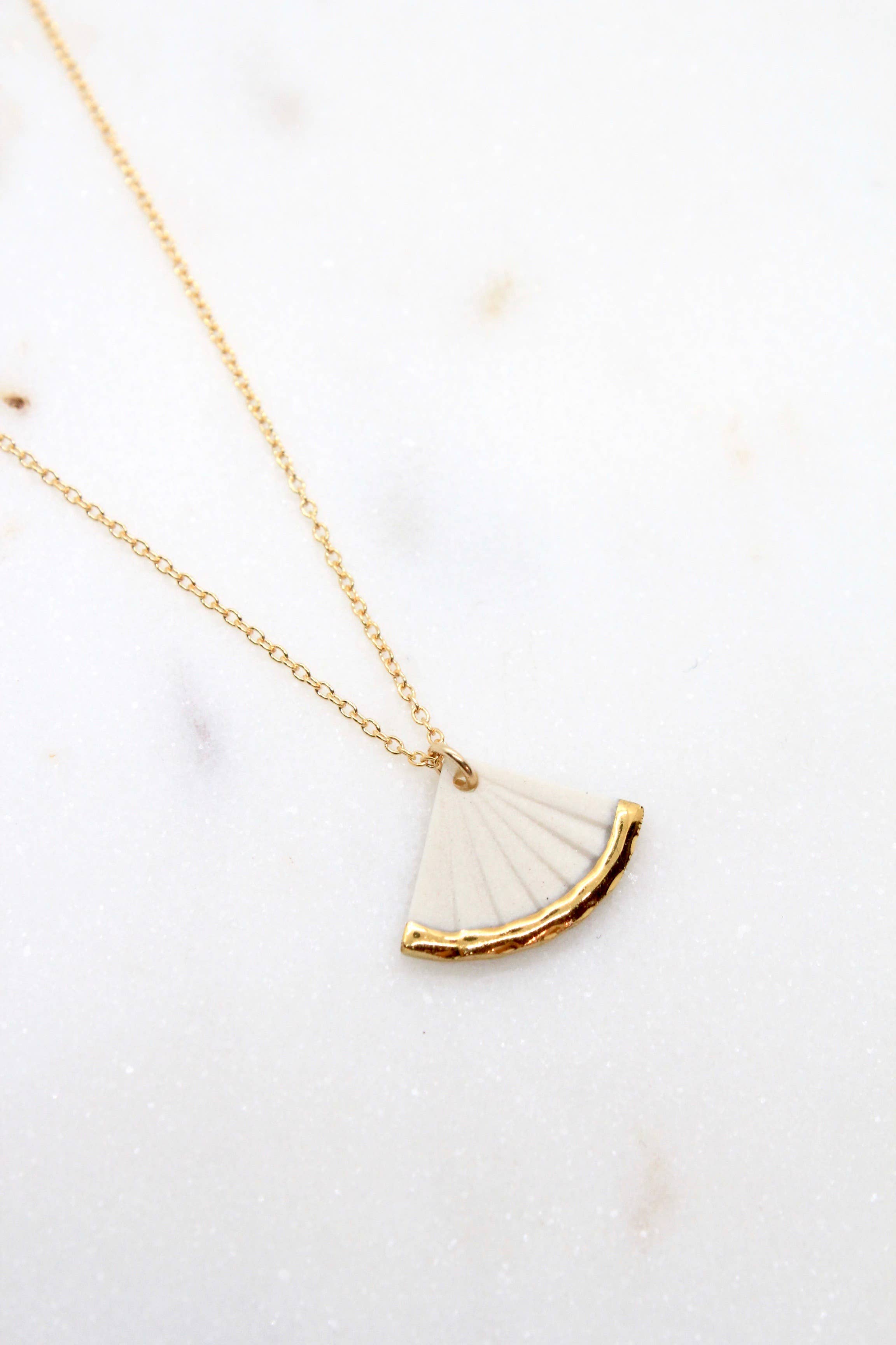 Mier Luo - Vente Colliers à pendentif - Collier de ventilateur plongé en or0