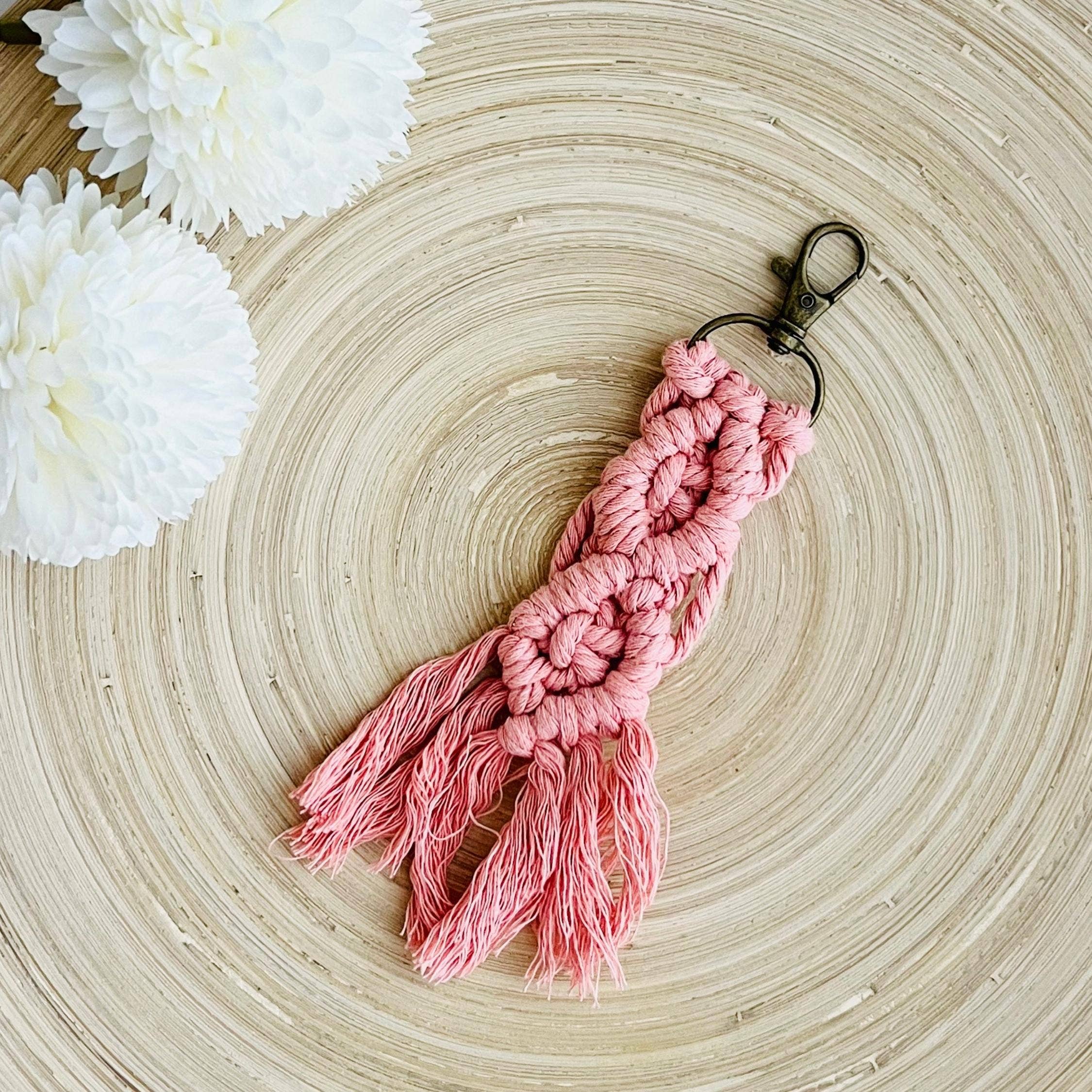 Tiny Gift Society - Vendita all'ingrosso Portachiavi - Donna - Portachiavi in macramè boho - portachiavi in bronzo con nappa fantasia10