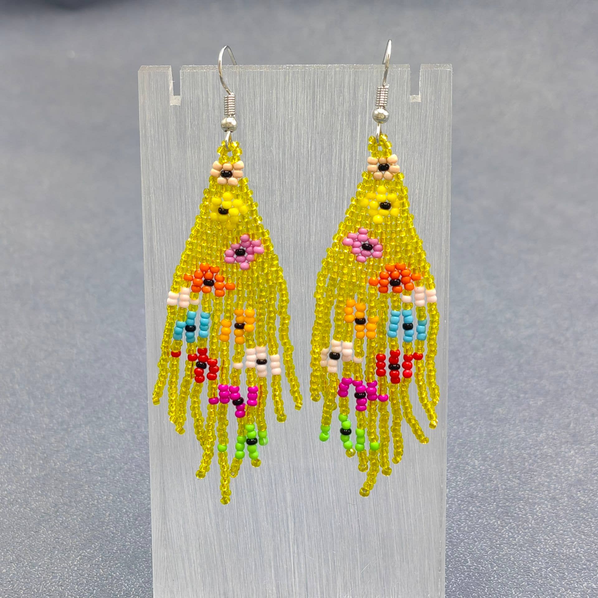 Mio Queena - Wholesale Tassel Earrings - Boho Flower Pattern Seed Beads Fringe Dangle Earrings -BJ/SB0