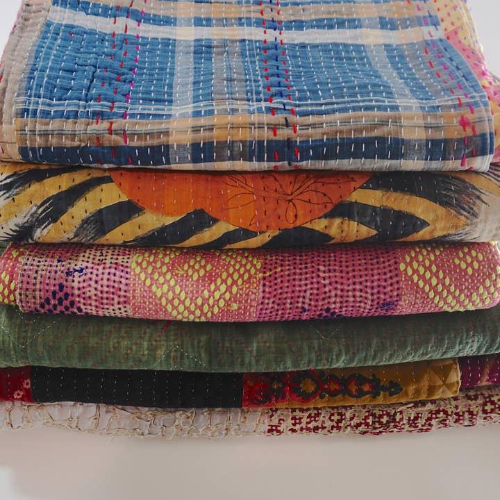 Vintage Addiction - Wholesale Throw blanket - One of A Kind/6PK Vintage Kantha Blanket Collection4