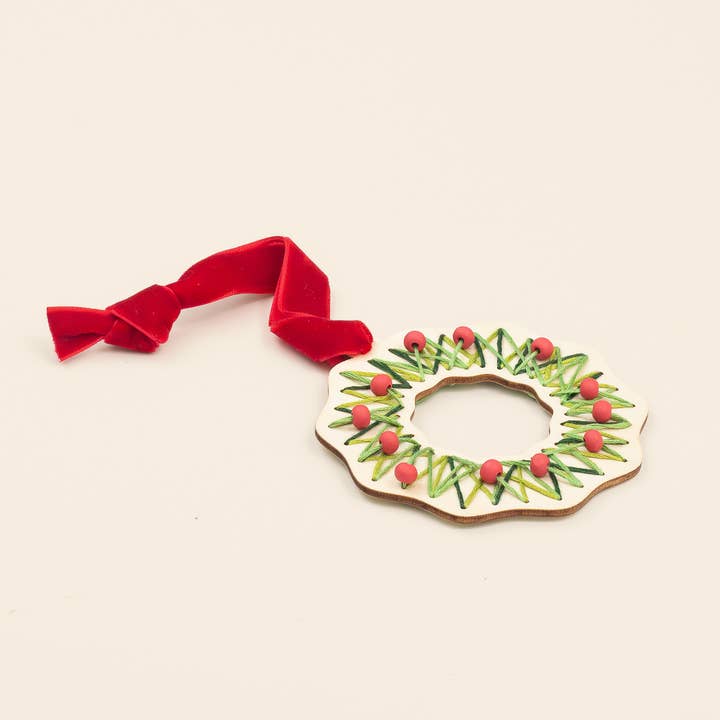 Cotton Twist (USA DUTIES PAID) - Wholesale DIY Craft Kit - Kids - Make Your Own Stitched Wreath Decoration2