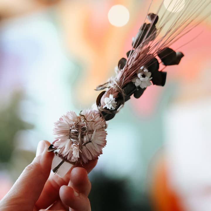 Andi Aesthetics - Wholesale Meditation Supplies - Selenite Flower Wand3