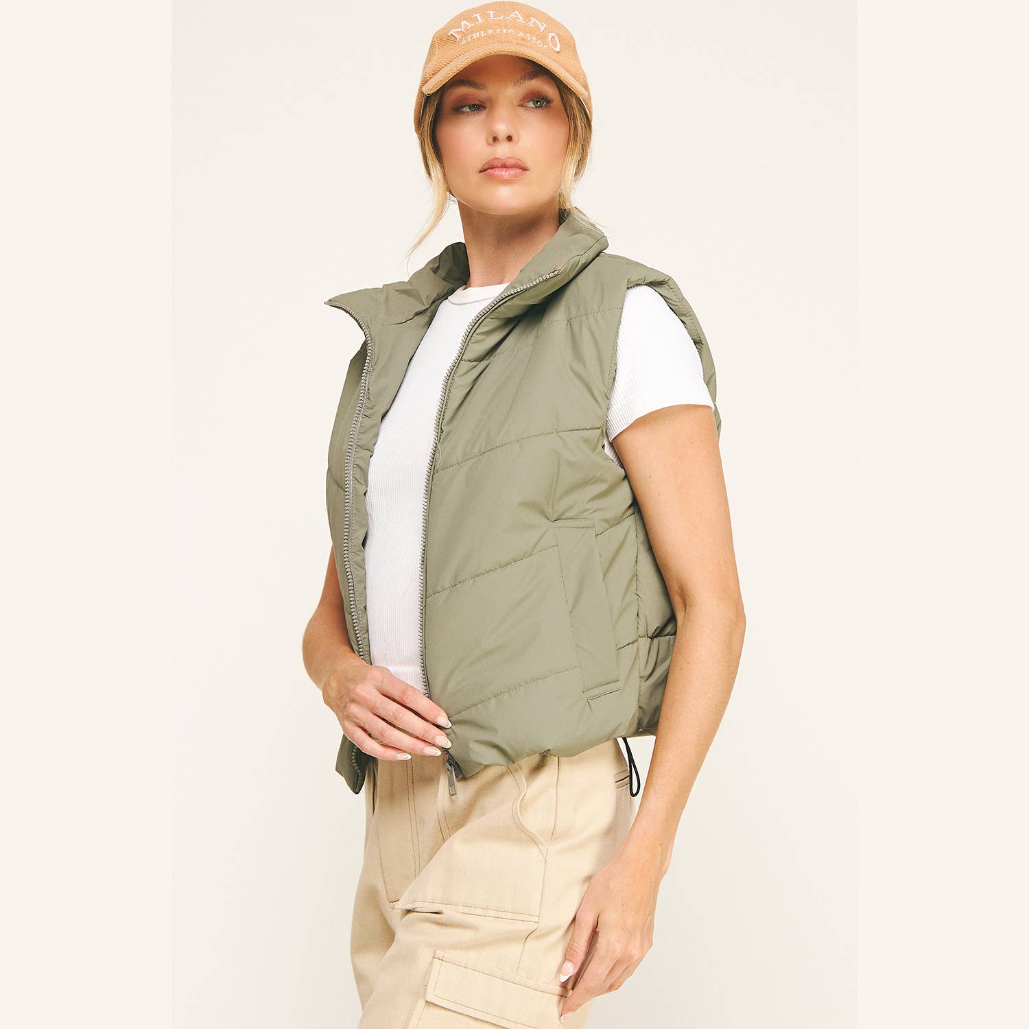OLIVE GILET MATELASSÉ COURT À CHEVRONS en vente sur Faire6