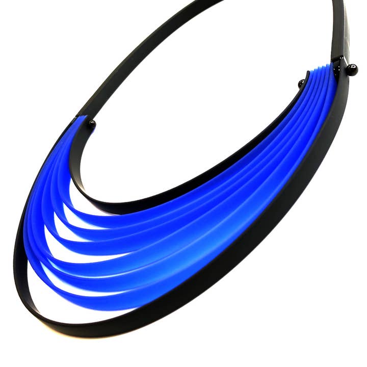 ALEX+SVET – wholesale Stora halsband – LYLYA uttalande gummi halsband OÄNDLIG linje