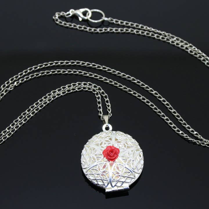 Floral Locket Necklace Photo Personalized Gift Photos for wholesale by SomeBijoux4You