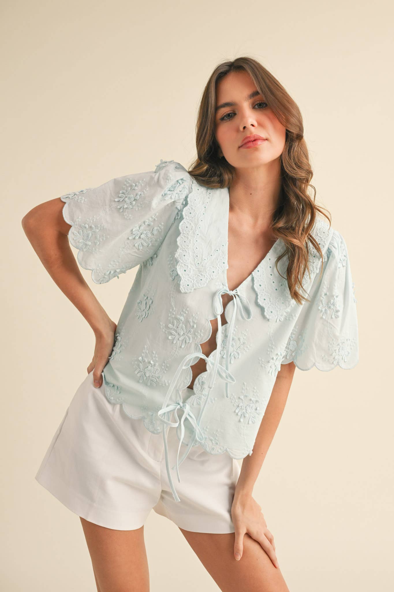 &MERCI - Wholesale Blouse - Women's - TIE FRONT COLLARED LACE TOP MTP370928
