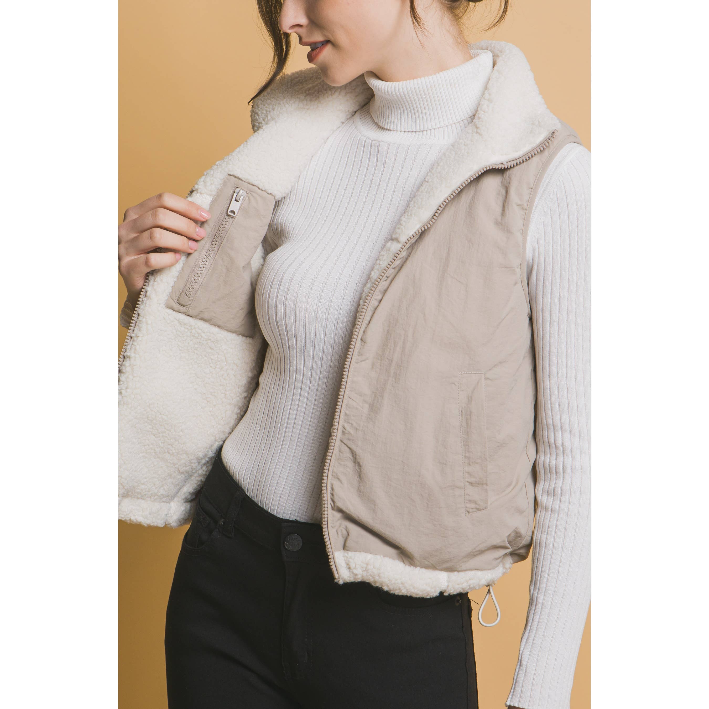 Timeless - Wholesale Outerwear Vest - Women's - Reversible Fleece Vest With Pockets11
