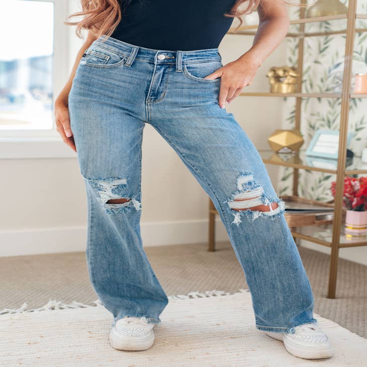 Wholesale Judy Blue High Rise 90's Straight Jeans in Light Wash for your  store - Faire