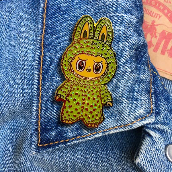 THE FOUND - Wholesale Lapel Pin/Button - Monster Green Grape Pin1