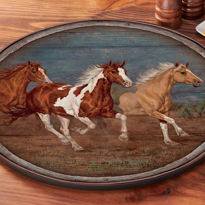 Modoc Run - Chevaux - Plateau Tournant Lazy Susan pour la vente par Art Brand Studios