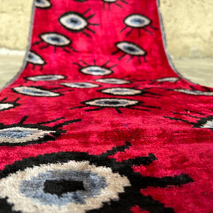 Ikat Atelier – Großhandel Stoff – ikat stoff, ikat red eyes stoff, ikat handgewebter stoff4