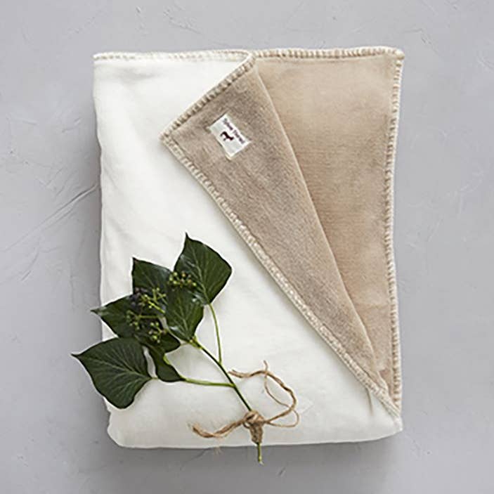 Sylvie Thiriez - Wholesale Throw Blanket - Polar plaid blanc peluche/beige stuck0