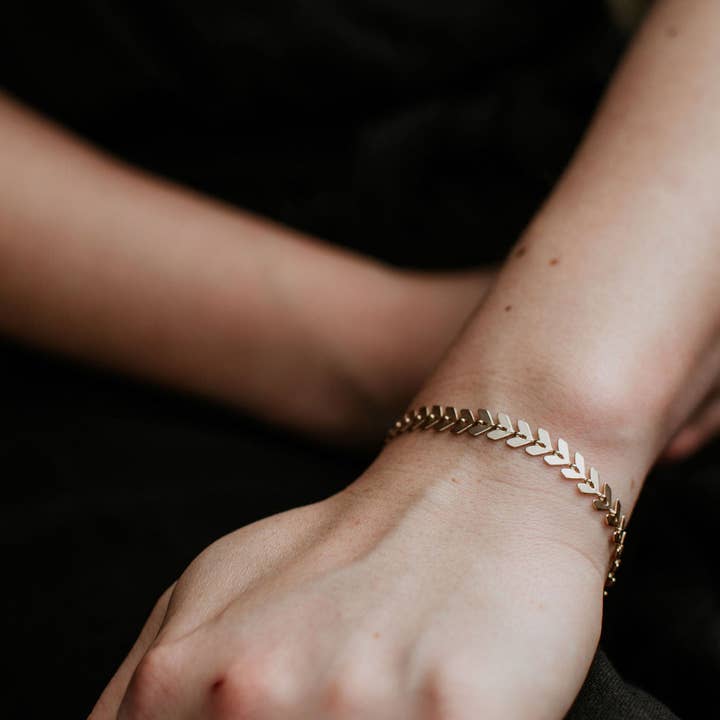 Moxie Collective (formerly Atonement Design) - Wholesale Link & Chain Bracelet - Arrow Bracelet1