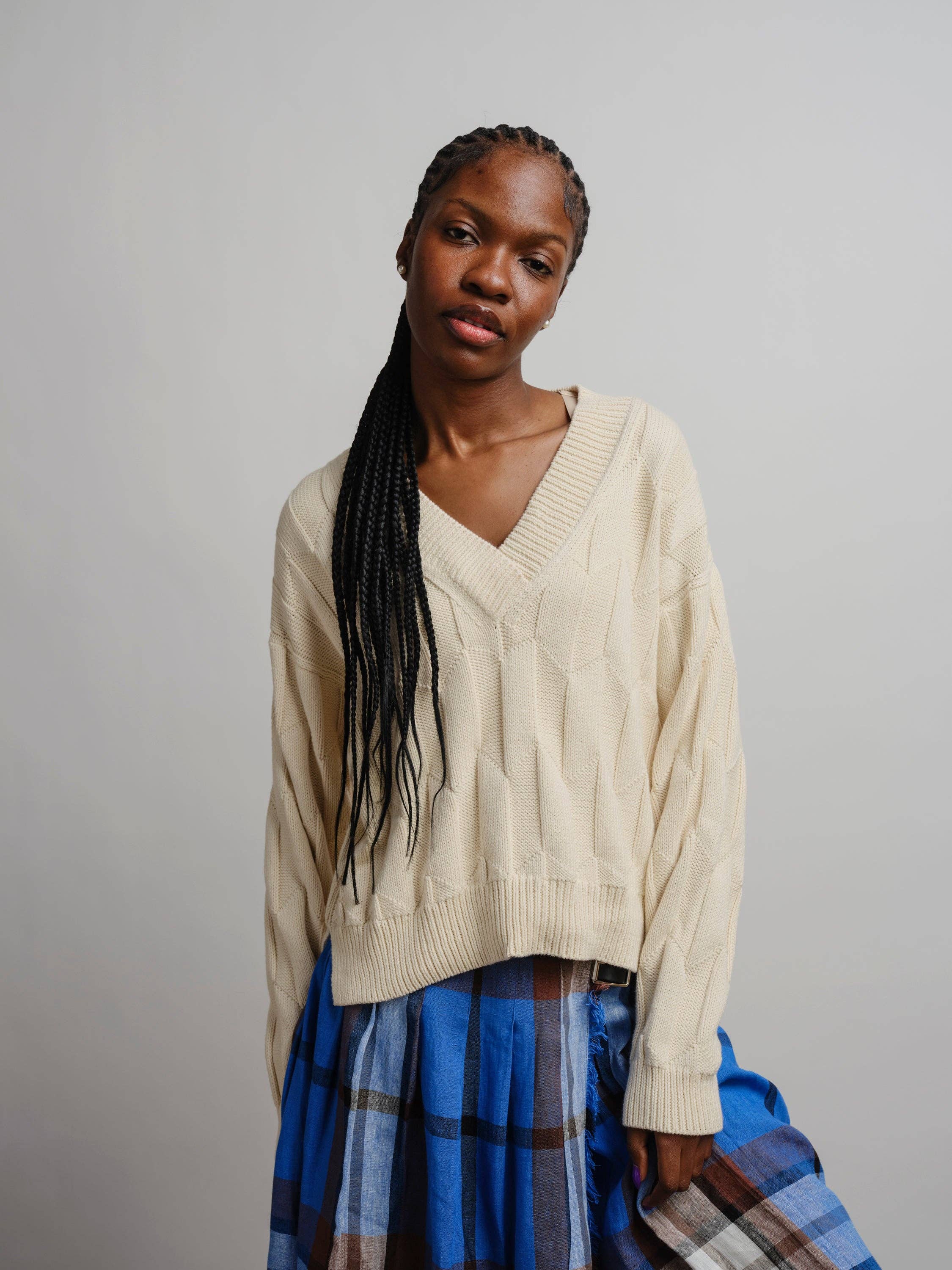 The Endery - Wholesale Knit Sweater - Women's - Lilly Chevron V-Neck Sweater - Plaster2