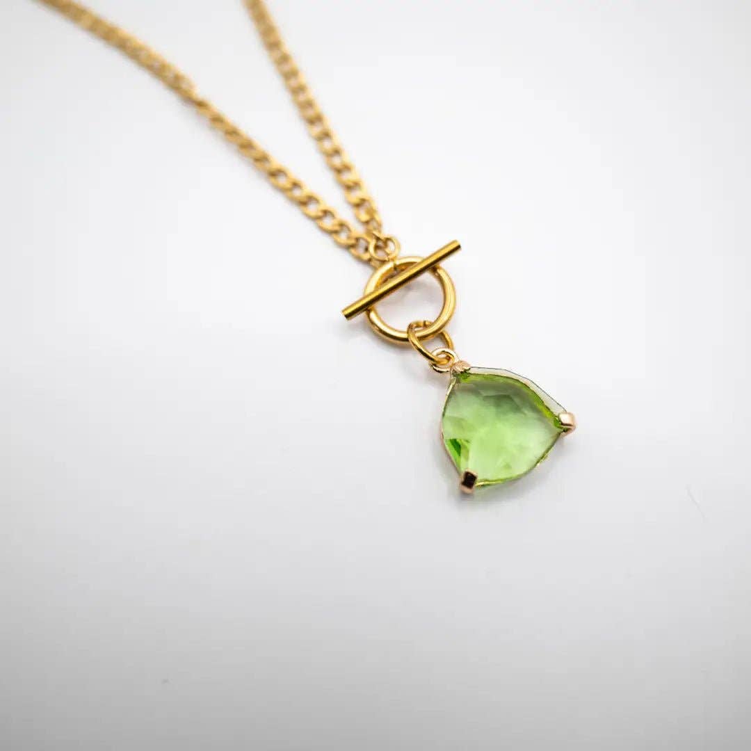 OE! - Wholesale Pendant/Charm Necklace - LIGHTS – GOLD CHAIN NECKLACE WITH PENDANT15