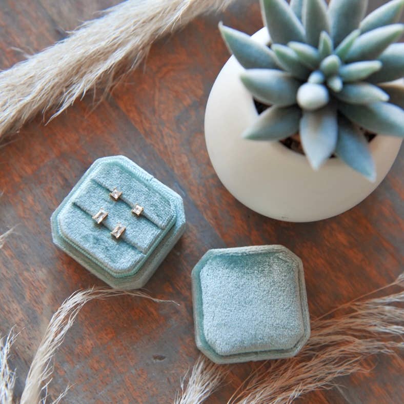 Oh So Lovely – Engroshandel Ørestikkere – Krystalbaguette-ørestikker i flere farver7