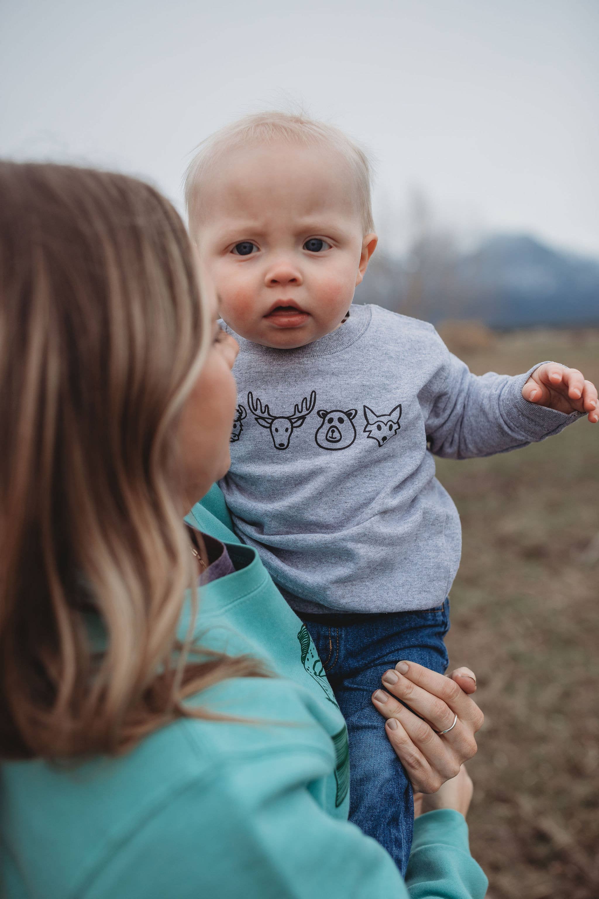 Made of Mountains - Venta al por mayor Sudadera - Niños - Equipo de Criaturas del Bosque para Niños Pequeños1