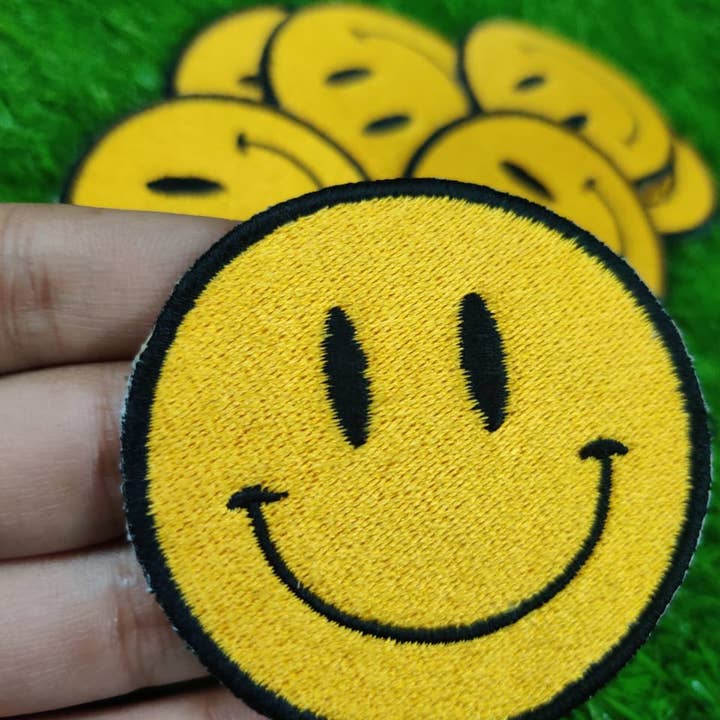Parche bordado con cara sonriente para venta al por mayor de Patchgram
