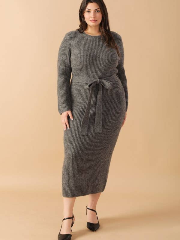 Une robe midi en maille pull-over - ISW5236-P pour la vente par FLYING TOMATO