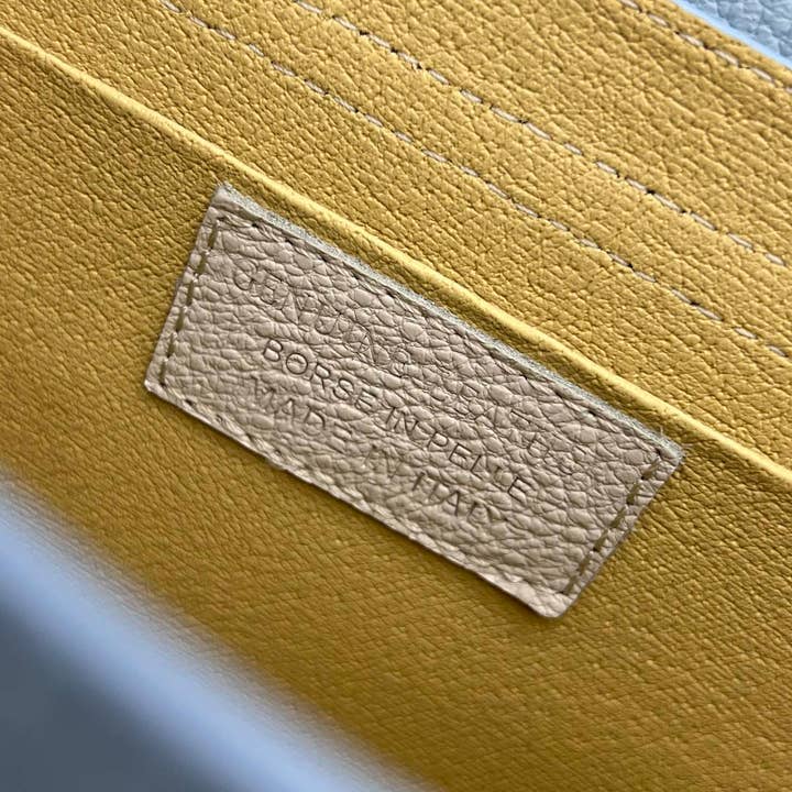 Suie Valentini srl - Wholesale Top Handle Bag - Women's - Genuine leather chain bag, made in Italy, art. 112439