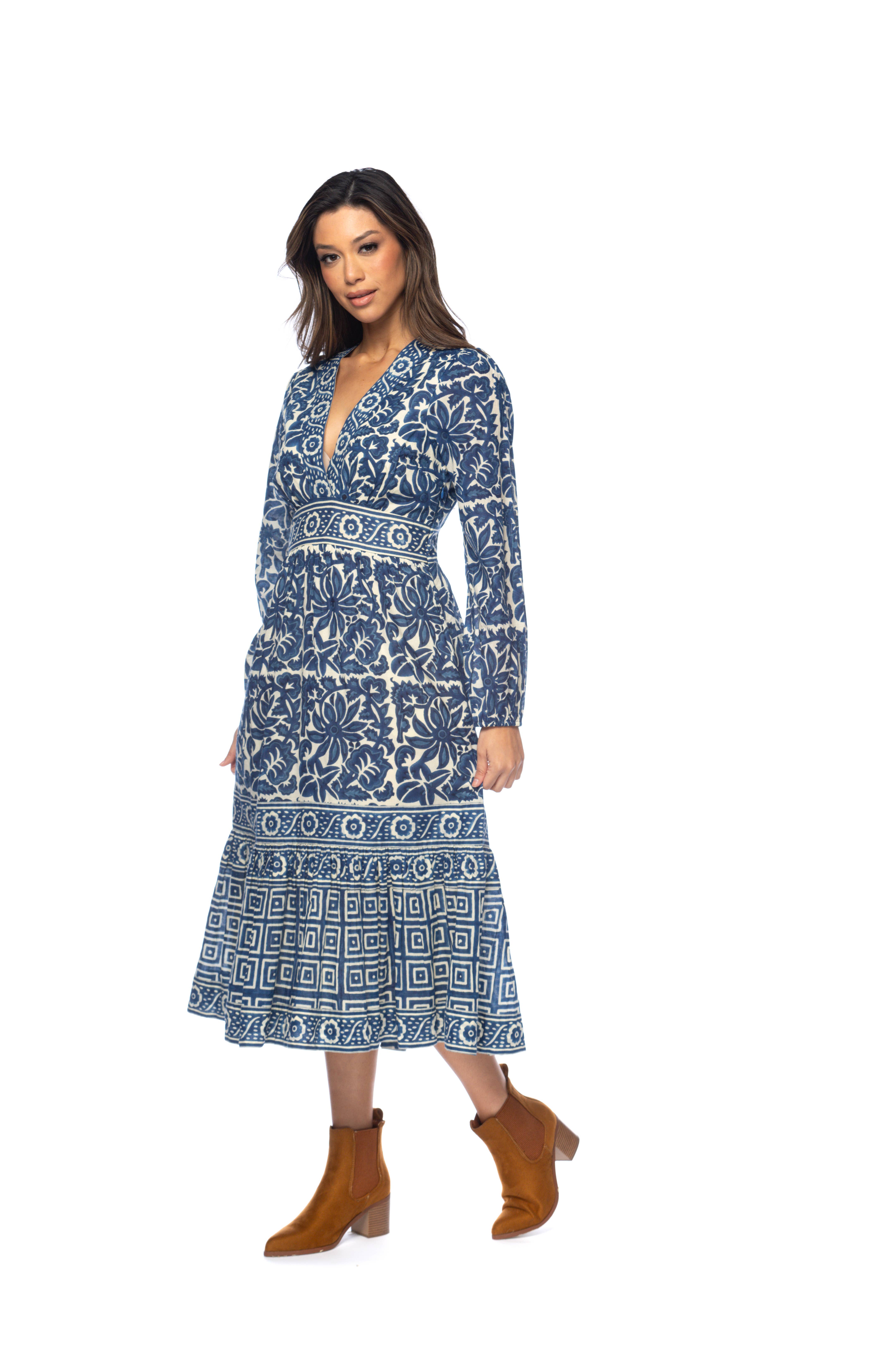 Navy Kasumi Flowy Dress for wholesale on Faire3