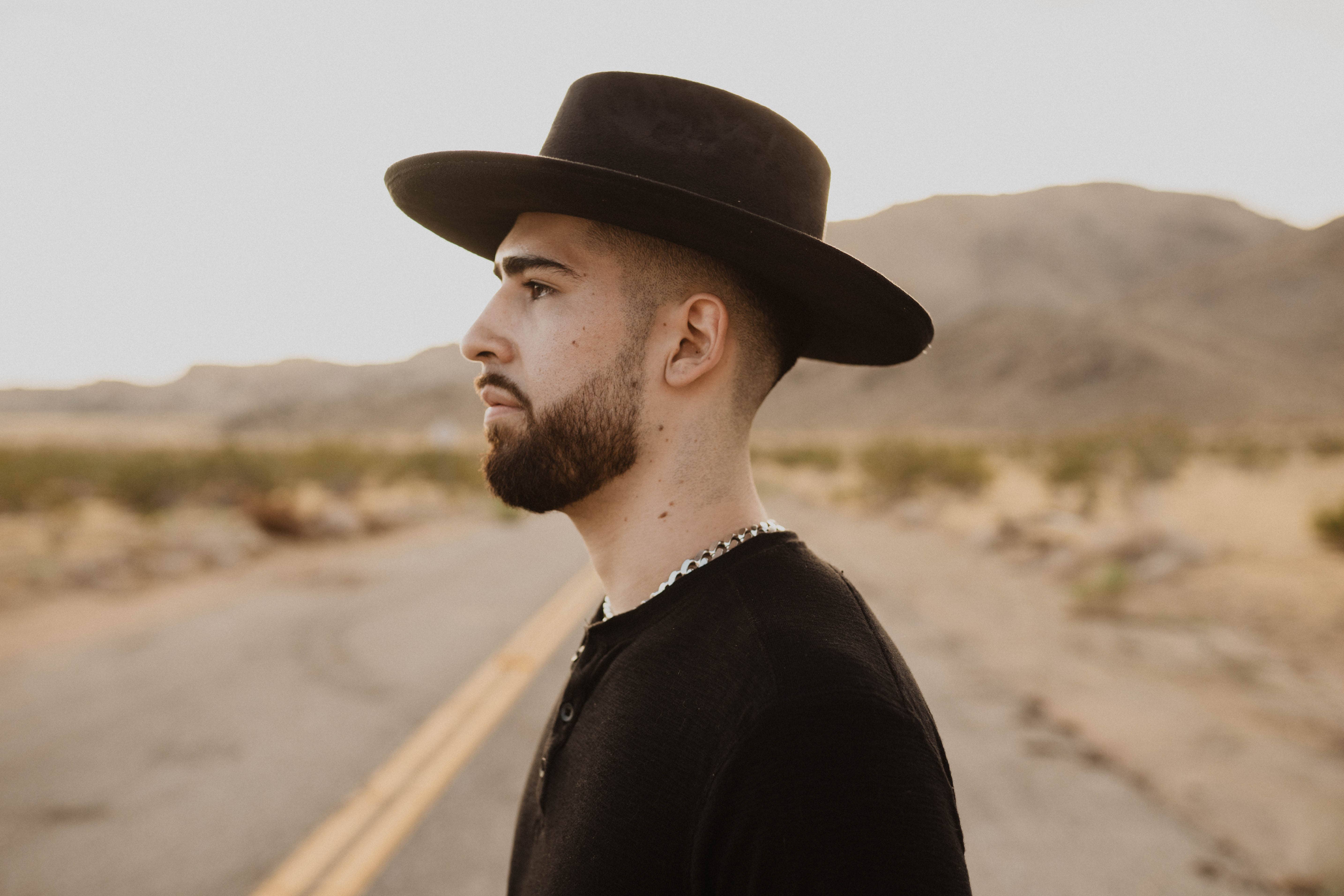 The Modern Cactus Co – Fedora - Unissexo por atacado – Chapéu Fedora com Aba Rígida e Curva em Lápis, Grande, de Camurça Vegana7